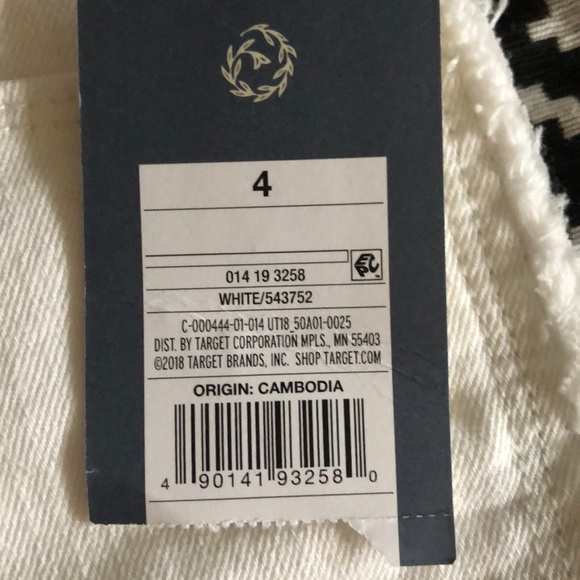 Plus Size High rise Aztec shorts with stretch 🌿 - Picture 2 of 5